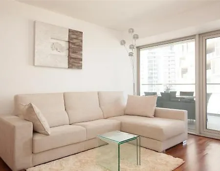 Akira Flats Llum Apartment Apartment Barcelona
